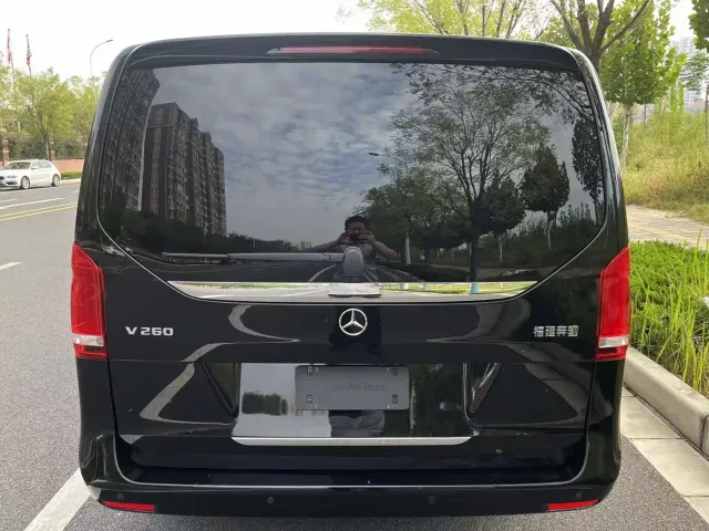 Mercedes-Benz V-Class — Фото автомобиля 4