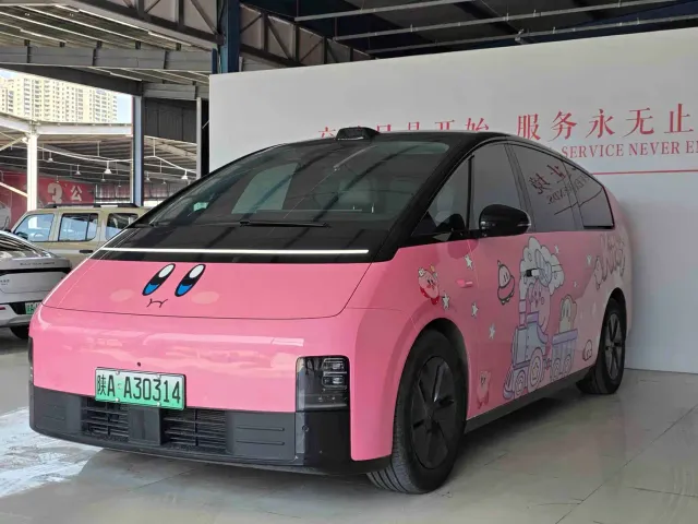 Фотография автомобиля — Li Auto MEGA