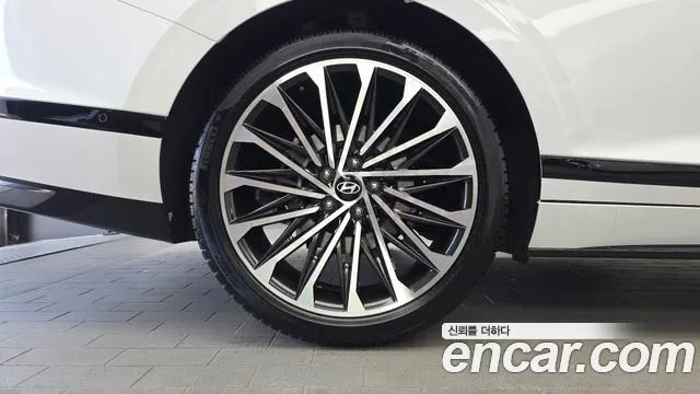 Hyundai Grandeur GN7 — Фото автомобиля 5