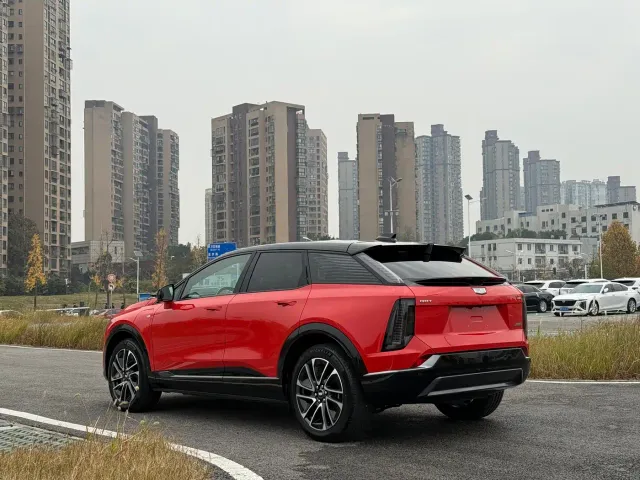 Cadillac Optiq — Фото автомобиля 11