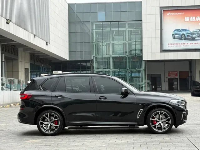 BMW X5 — Фото автомобиля 4