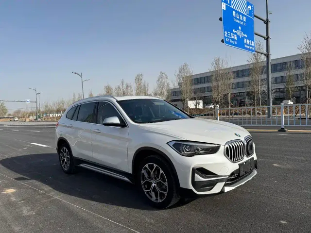 BMW X1 — Фото автомобиля 11