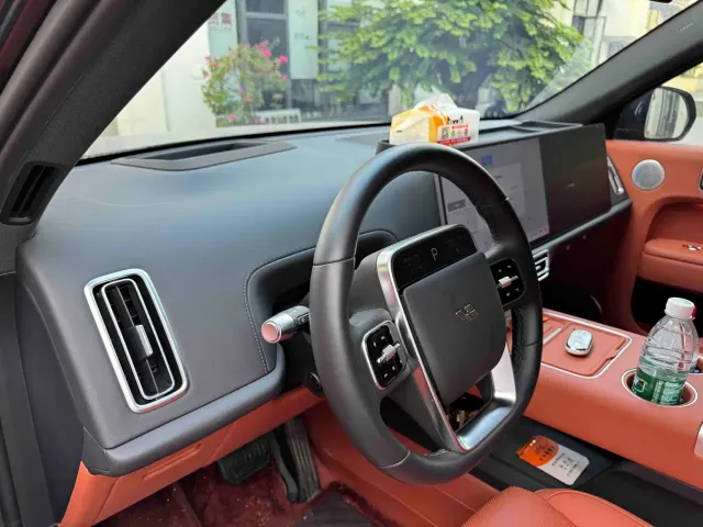 Li Auto L7 — Фото автомобиля 19