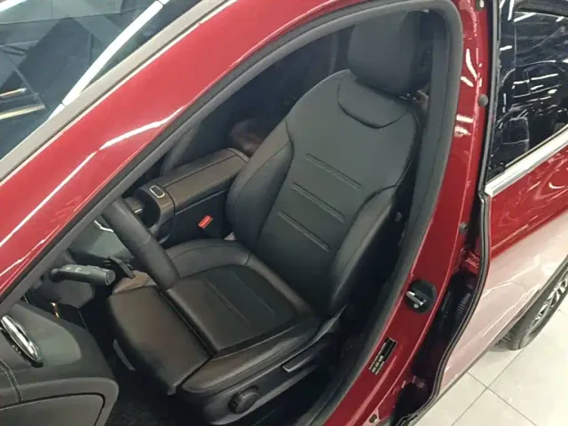 Mercedes-Benz GLA-Class — Фото автомобиля 14