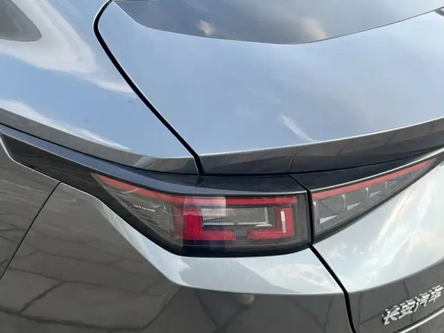 Changan Lamore — Фото автомобиля 12