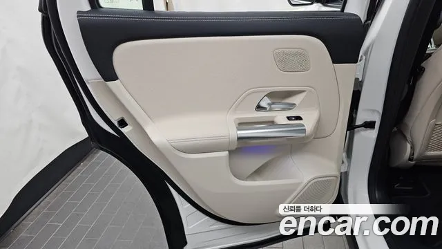Mercedes-Benz EQA — Фото автомобиля 24