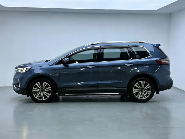 Ford Edge — Фото автомобиля 10