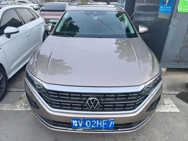 Volkswagen Passat — Фото автомобиля 2