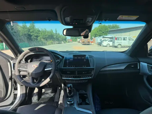 Cadillac CT5 — Фото автомобиля 4