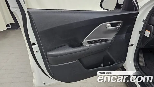 Kia Niro Niro Plus Earth — Фото автомобиля 22
