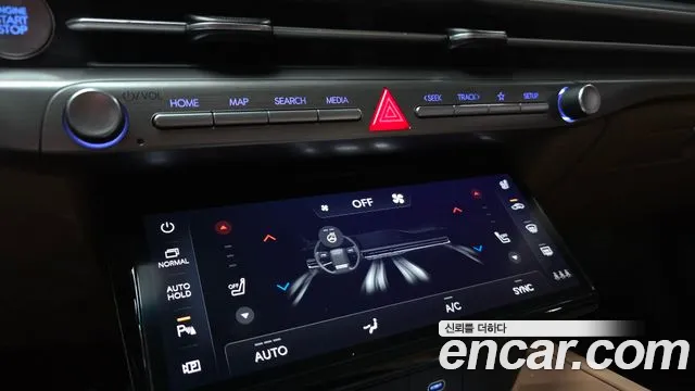 Hyundai Grandeur Grandeur (GN7) 2.5 Бензин 2WD — Фото автомобиля 17