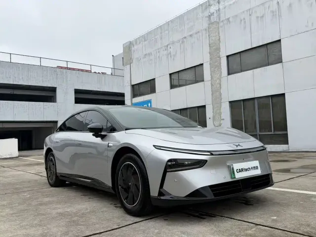 Xpeng P7+ — Фото автомобиля 3