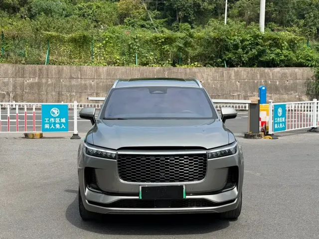 Li Auto ONE — Фото автомобиля 2