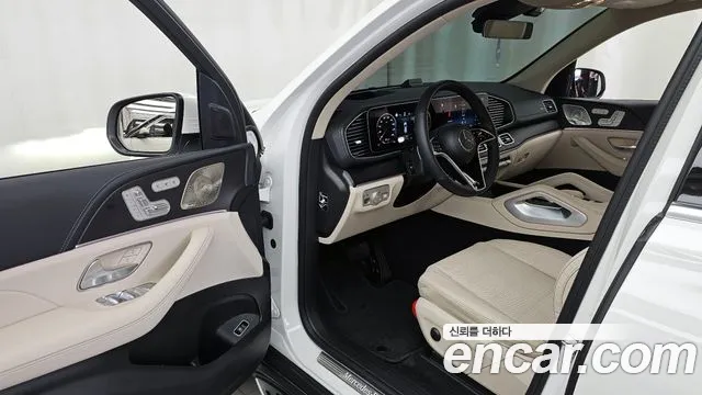 Mercedes-Benz GLE-Class — Фото автомобиля 10