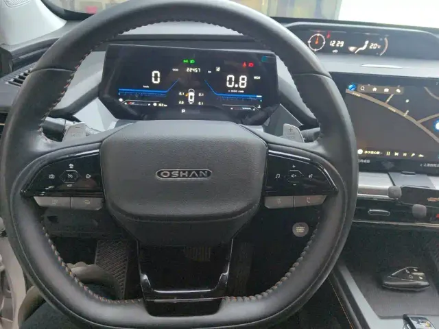 Changan Z6 — Фото автомобиля 15