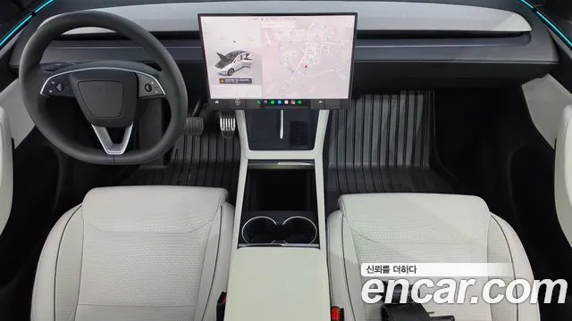 Tesla Model Y — Фото автомобиля 10