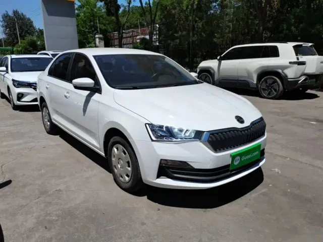 Skoda Rapid — Фото автомобиля 21