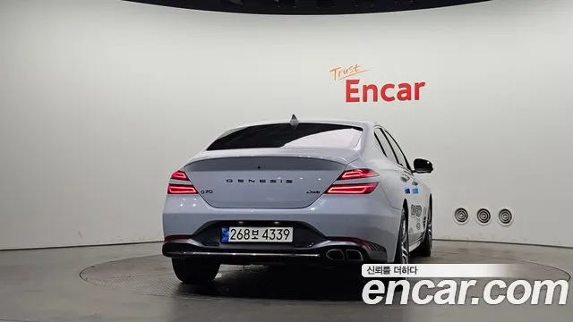 Genesis G70 — Фото автомобиля 4
