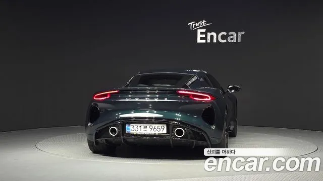 Lotus Emira — Фото автомобиля 4