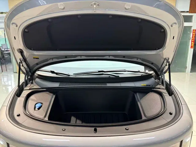 Li Auto i6 — Фото автомобиля 5