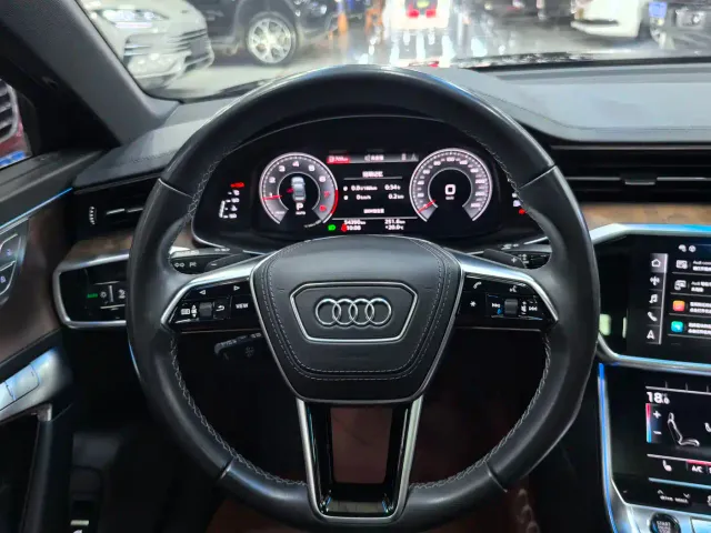 Audi A6L — Фото автомобиля 11