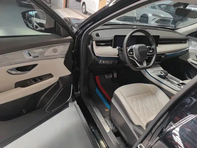 Jetour X70 Plus — Фото автомобиля 15