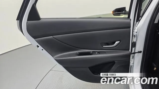 Hyundai Avante — Фото автомобиля 14