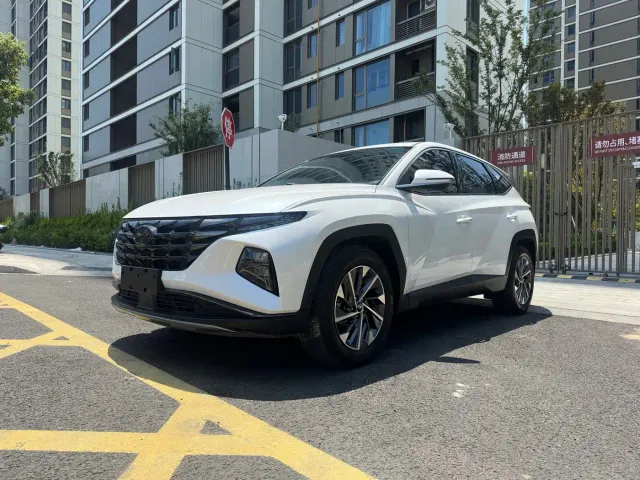 Фотография автомобиля — Hyundai Tucson