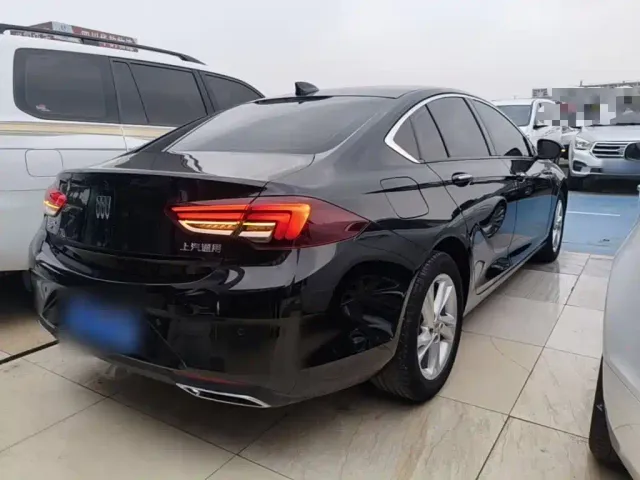 Buick Regal — Фото автомобиля 6