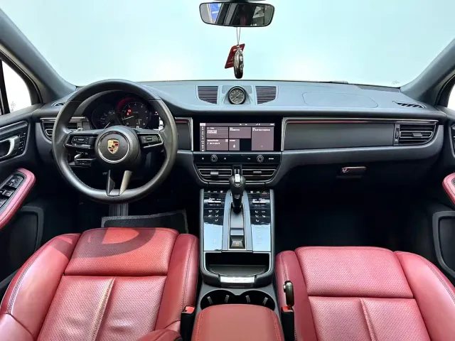 Porsche Macan — Фото автомобиля 13
