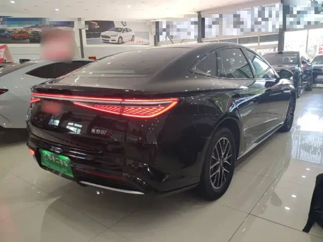 BYD Seal 07 DM-i — Фото автомобиля 6