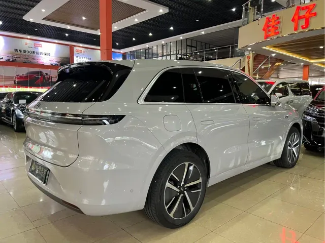 Li Auto L6 — Фото автомобиля 4