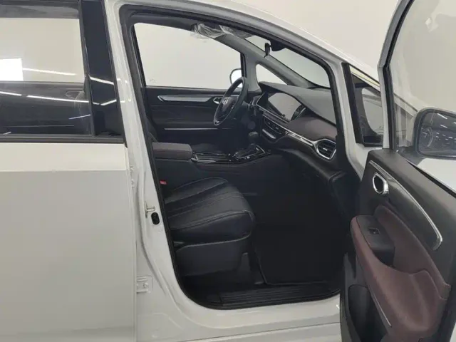 GAC Trumpchi M6 — Фото автомобиля 8