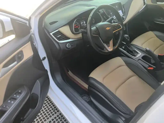 Chevrolet Monza — Фото автомобиля 15