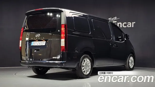 Hyundai Staria — Фото автомобиля 2