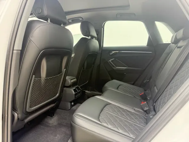Audi Q3 — Фото автомобиля 11