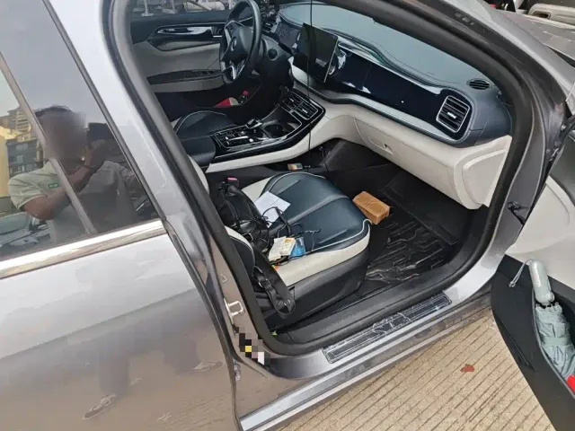 BYD Qin PLUS — Фото автомобиля 17