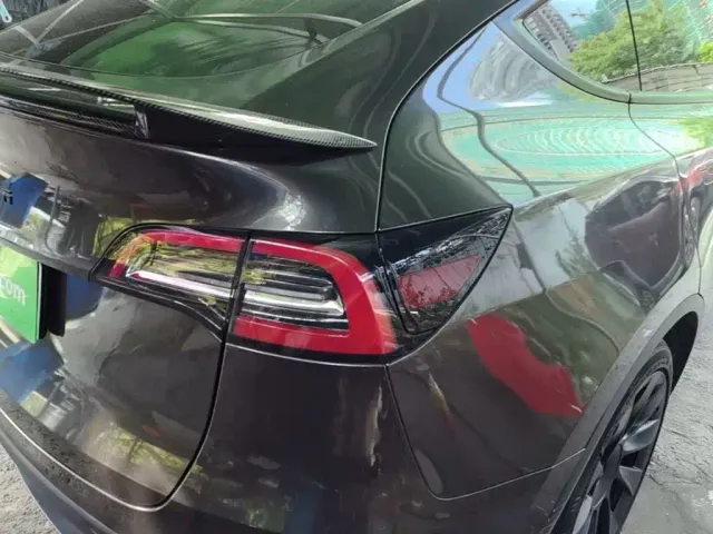 Tesla Model Y — Фото автомобиля 7