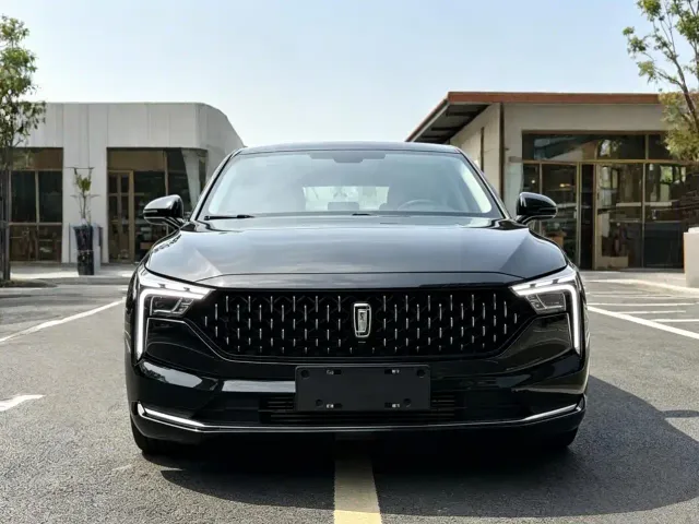 Bestune B70 — Фото автомобиля 2