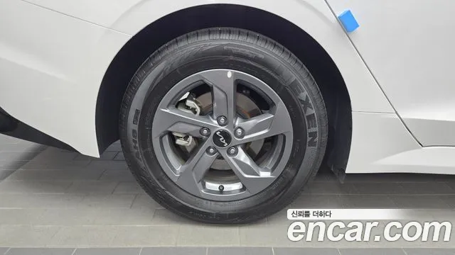Kia K5 Новый K5 3 поколение 2.0 LPi(Для проката) — Фото автомобиля 5