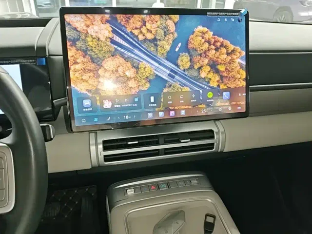 BYD FangChengBao Titanium 7 — Фото автомобиля 12