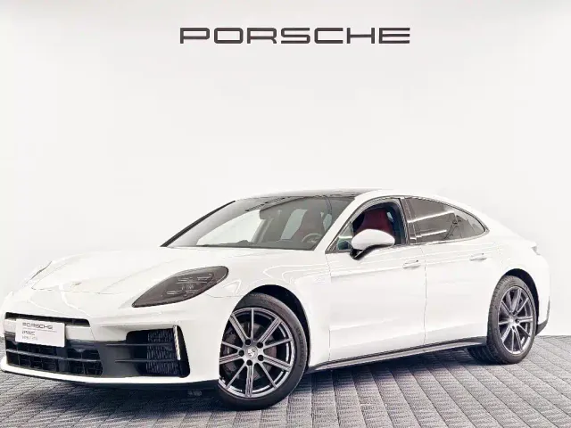 Фотография автомобиля — Porsche Panamera