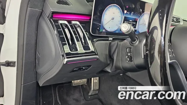 Mercedes-Benz S-Class — Фото автомобиля 26