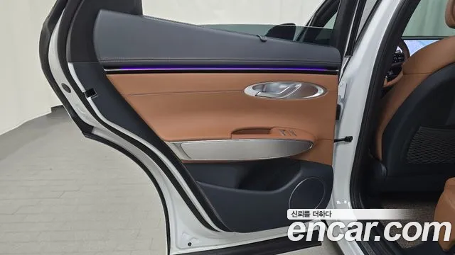 Genesis GV70 2.5T Бензин AWD — Фото автомобиля 23