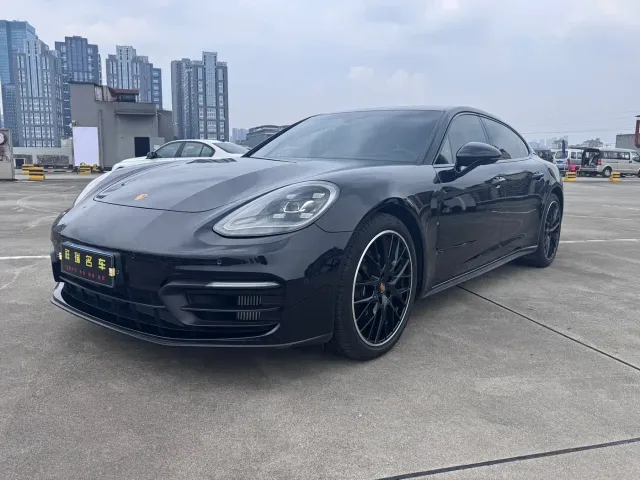 Porsche Panamera — Фото автомобиля 3