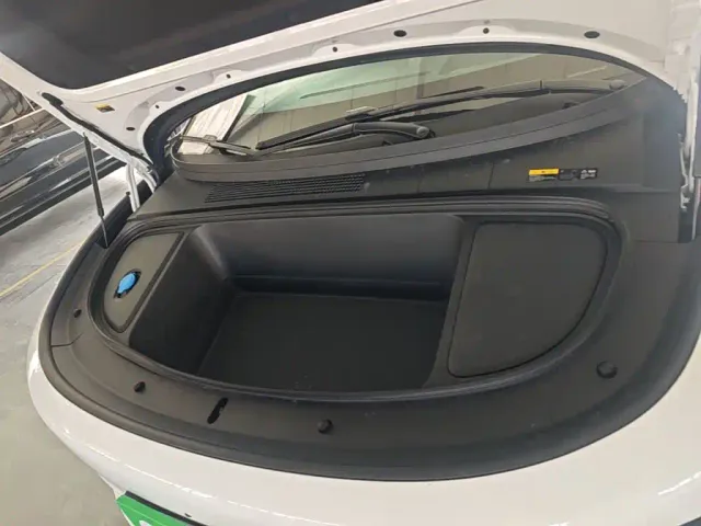 Li Auto i6 — Фото автомобиля 19