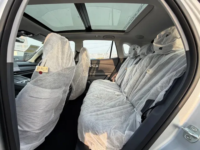 Geely Galaxy Starship 7 EM-i — Фото автомобиля 8