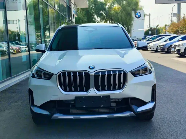 BMW X1 — Фото автомобиля 2