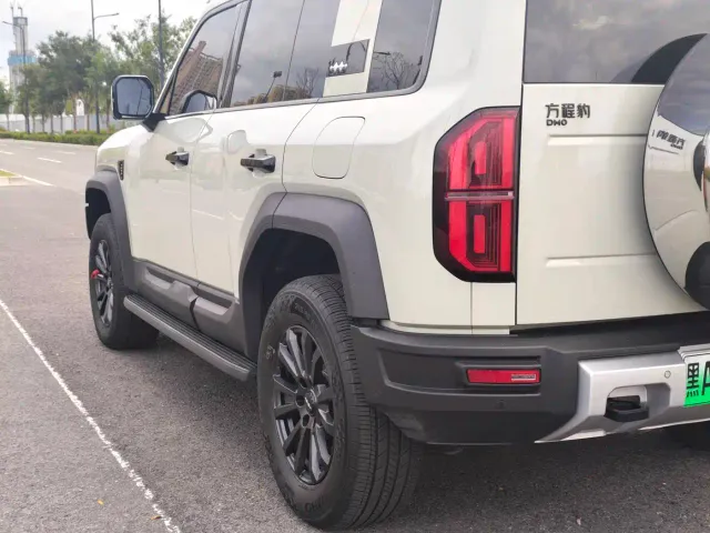 BYD FangChengBao Leopard 5 — Фото автомобиля 5