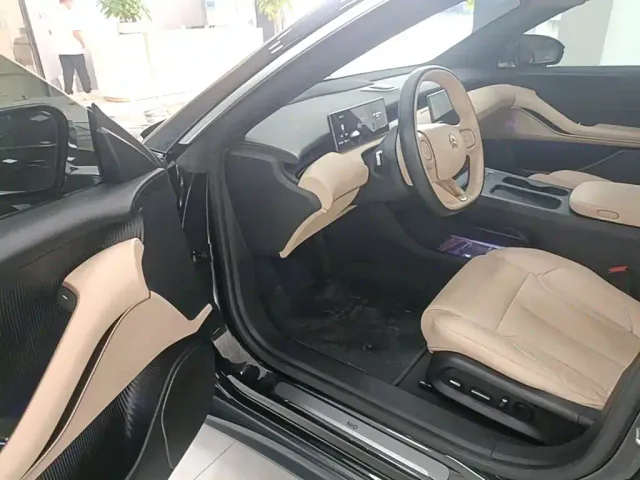 Nio ET5 Touring — Фото автомобиля 15